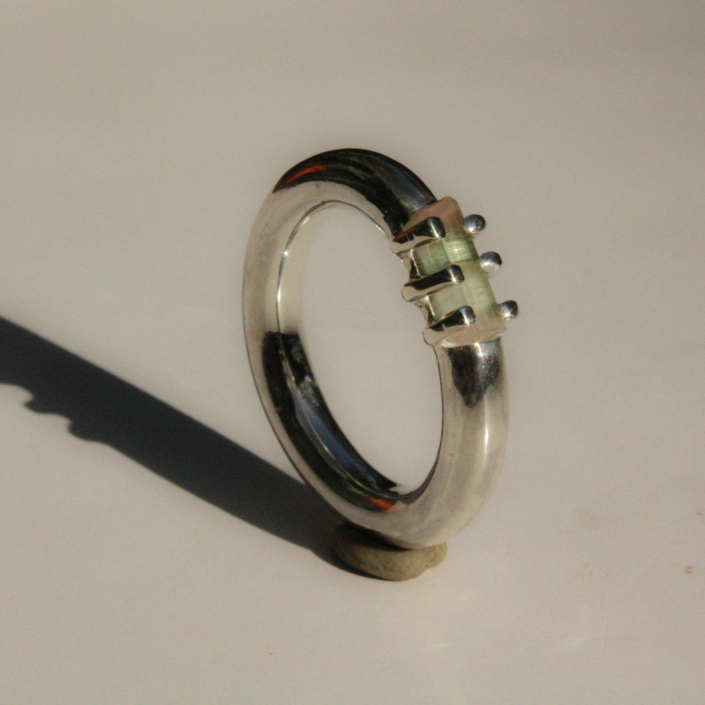 Ring 240306